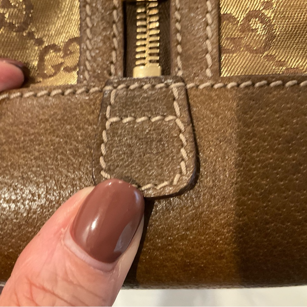 Gucci Gold and Brown Briefcase with Structured Design - Picture 5 of 7